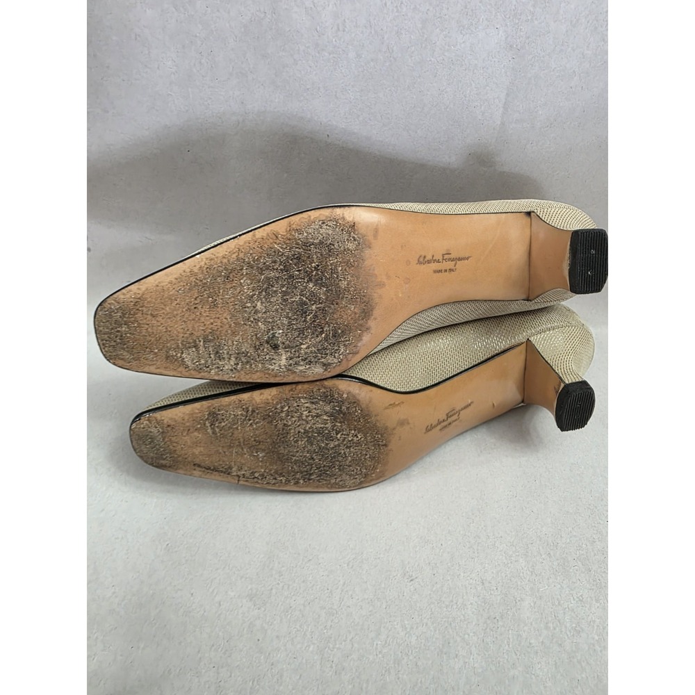 Salvatore Ferragamo (Sz 8 2A) Pumps Cream Shoes Heels. Narrow - Picture 11 of 14